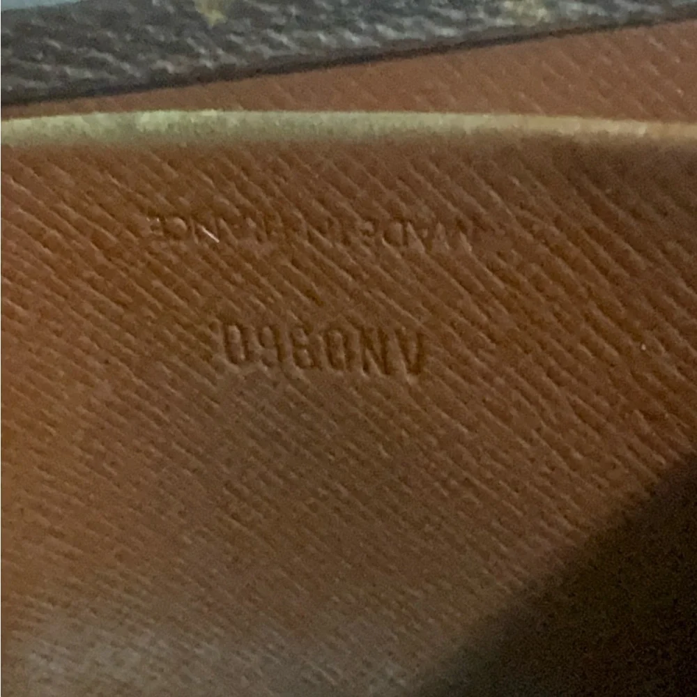 Louis Vuitton Brown Monogram Elise Compact Wallet - GUC - Picture 9 of 12